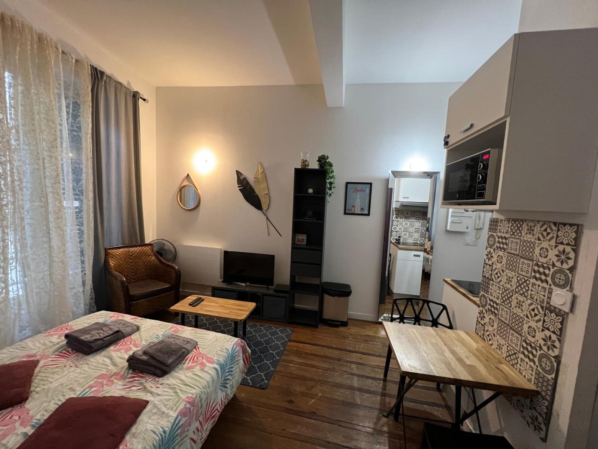 Les Studios Du Centre Historique De Valence Βαλένς Εξωτερικό φωτογραφία